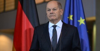 Это русские. Шольца поставили на место за слова о спасении Германии