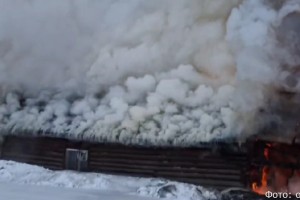 В Милькове пламя охватило часть подворья