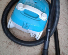 Пылесос Midea, 1400W