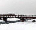 НА КАМЧАТКЕ ВОССТАНОВИЛИ СМЫТЫЙ ТЕЧЕНИЕМ МОСТ ЧЕРЕЗ РЕКУ ПАУЖЕТКУ 