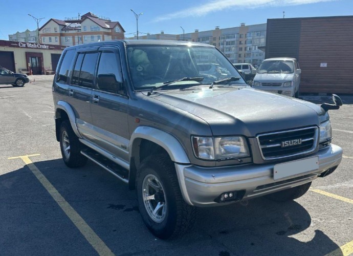 Isuzu Bighorn, 1999